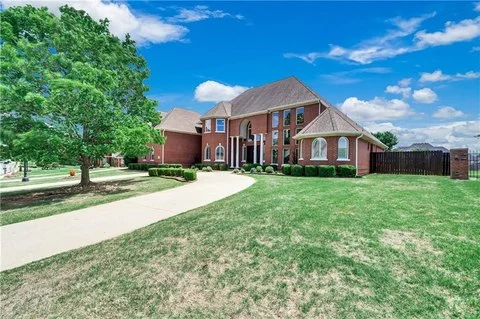 Cave Springs Home Bought with Cash