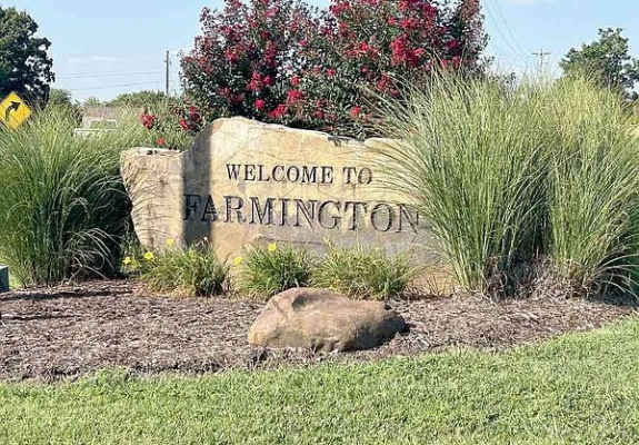 Welcome Sign Farmington AR